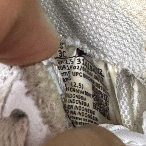 Nike Kids Sneakers‎ Size 3C - Picture 2 of 7